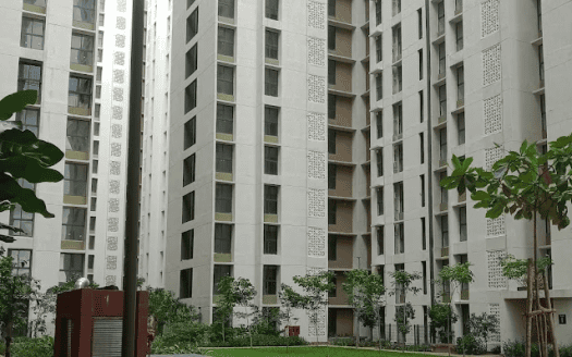 Lodha Palava Downtown 5 high-rise apartments with landscaped surroundings, Thane